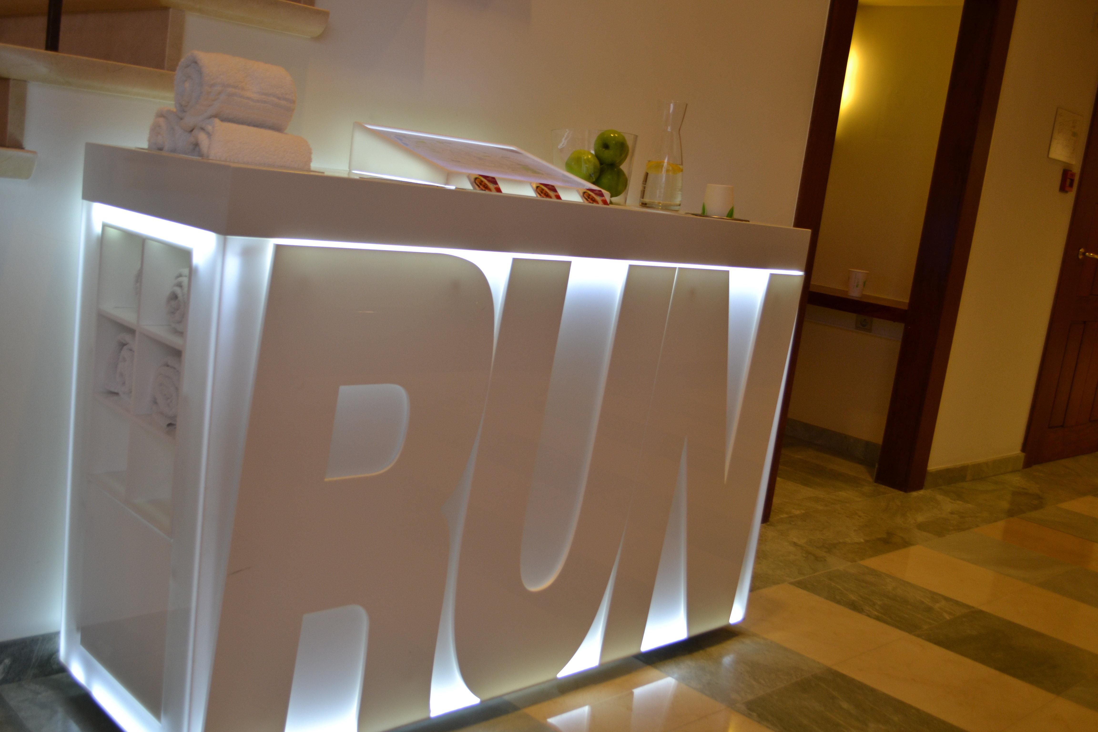 Hotel Crowne Plaza By Ihg Brujas